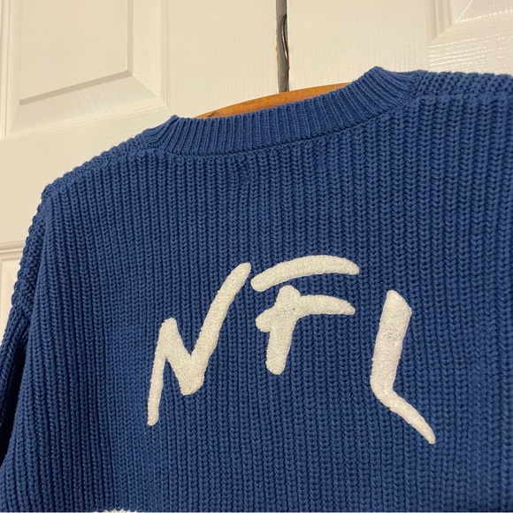 Wear by EA Erin Andrews NFL Sweater Size XL Shield Logo Color Block Football - Picture 4 of 4